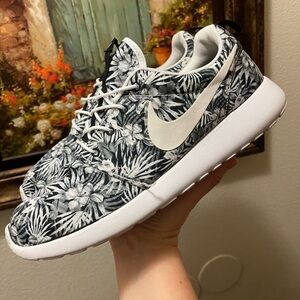 Nike Roshe One Print Floral Black White shoes